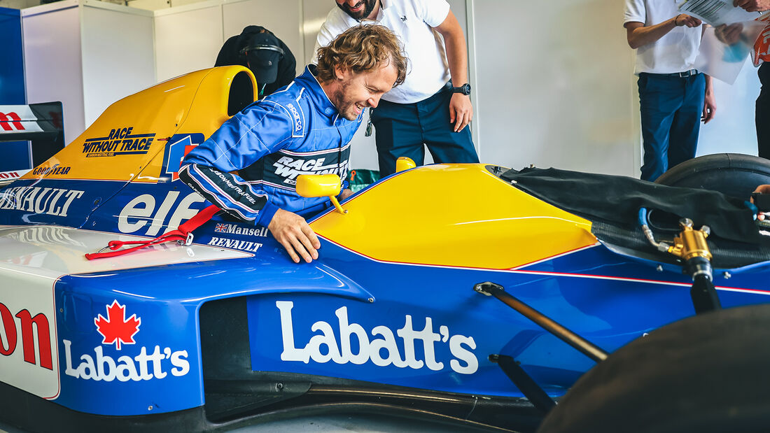 Sebastian Vettel - Williams FW14B - Nigel Mansell - Showrun Silverstone 2022