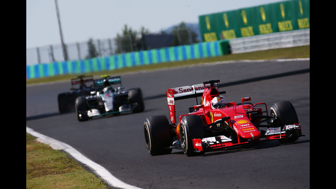 Sebstian Vettel - Ferrari - Nico Rosberg - Mercedes - GP Ungarn - Budapest - Rennen - Sonntag - 26.7.2015