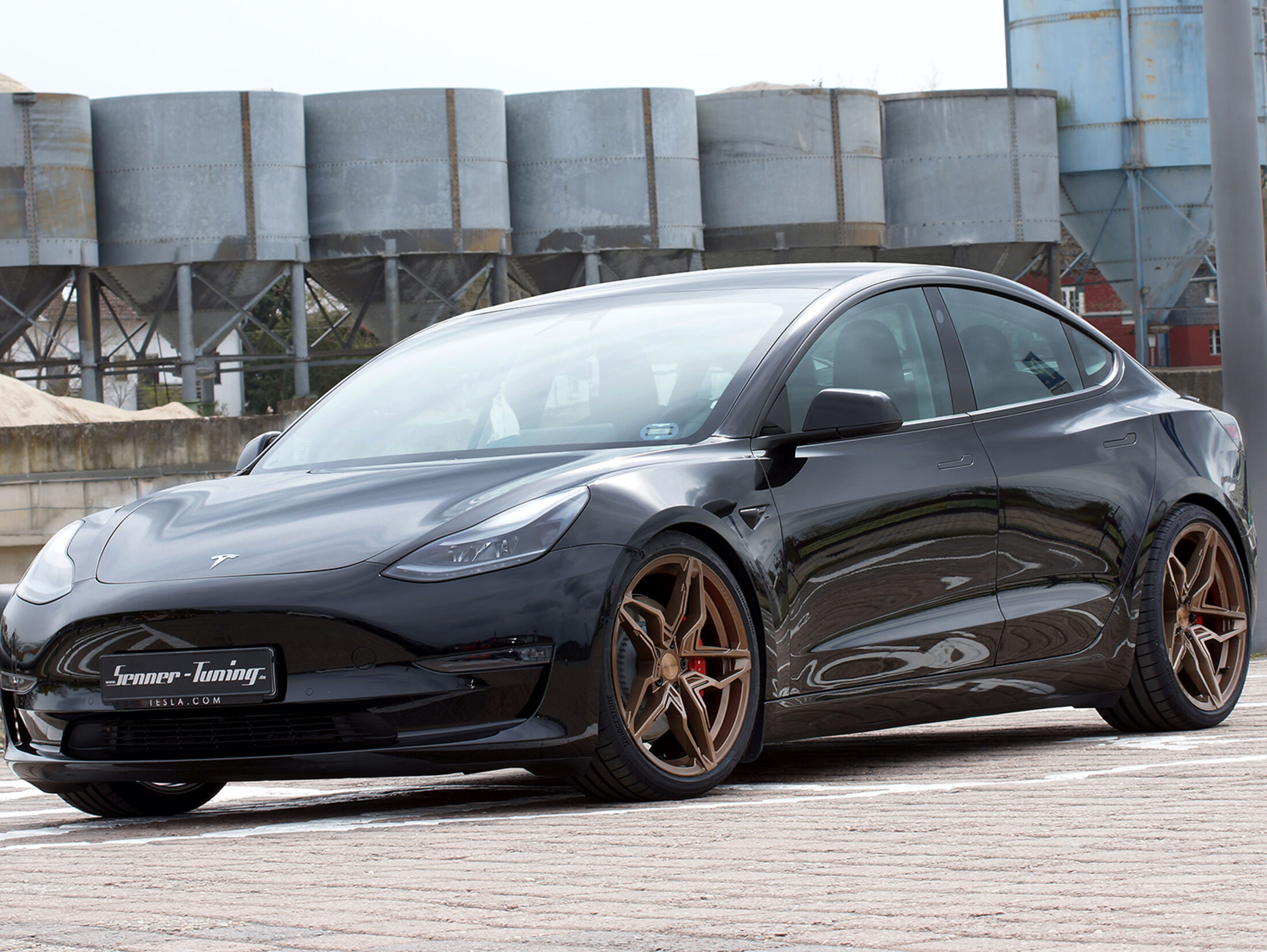 Elektroauto - Reifen für Tesla