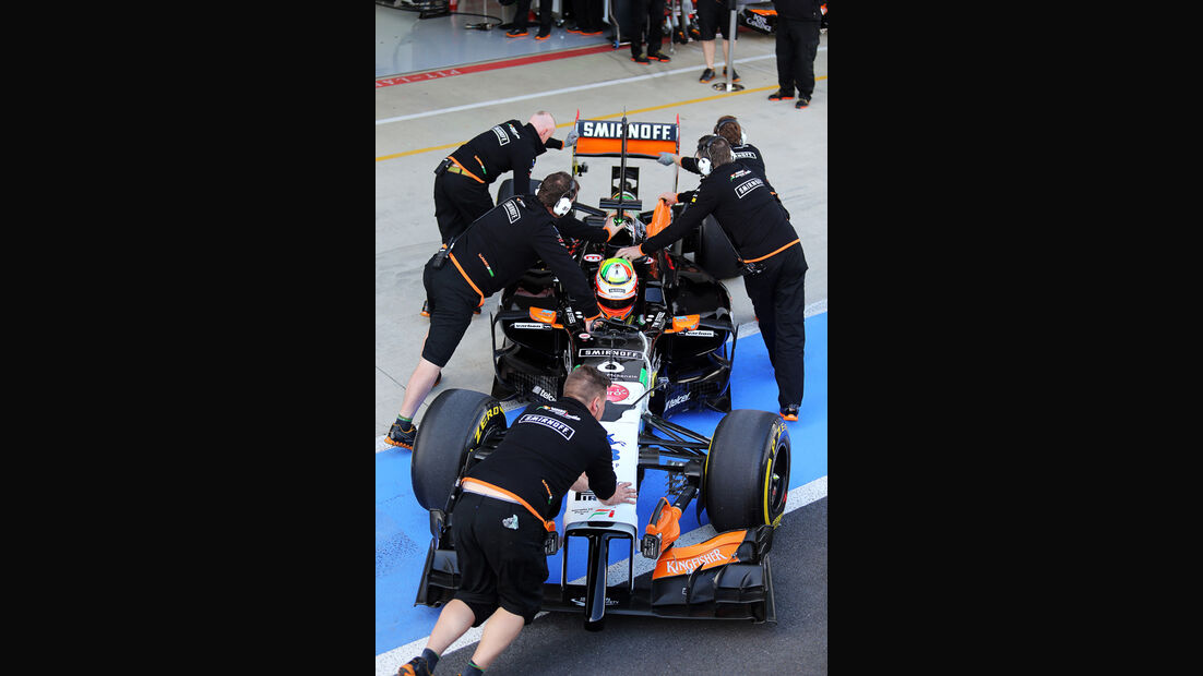 Sergio Perez - Force India - Formel 1-Test - Silverstone 2014