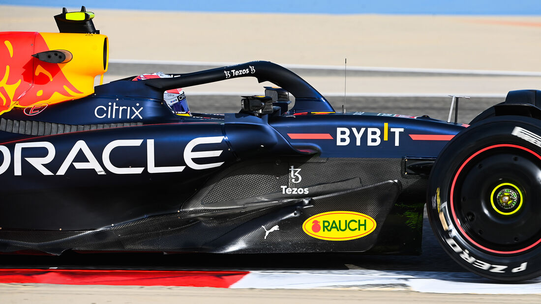 Sergio Perez - Red Bull - F1-Test Bahrain - Tag 1 - 10. März 2022