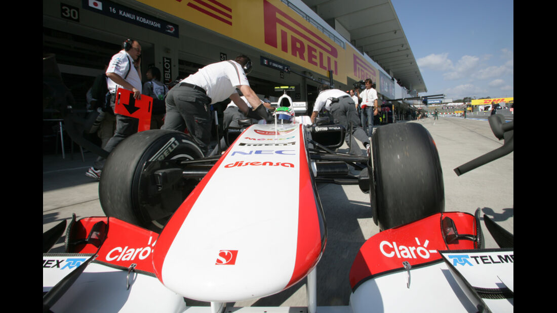 Sergio Perez Sauber GP Japan 2011