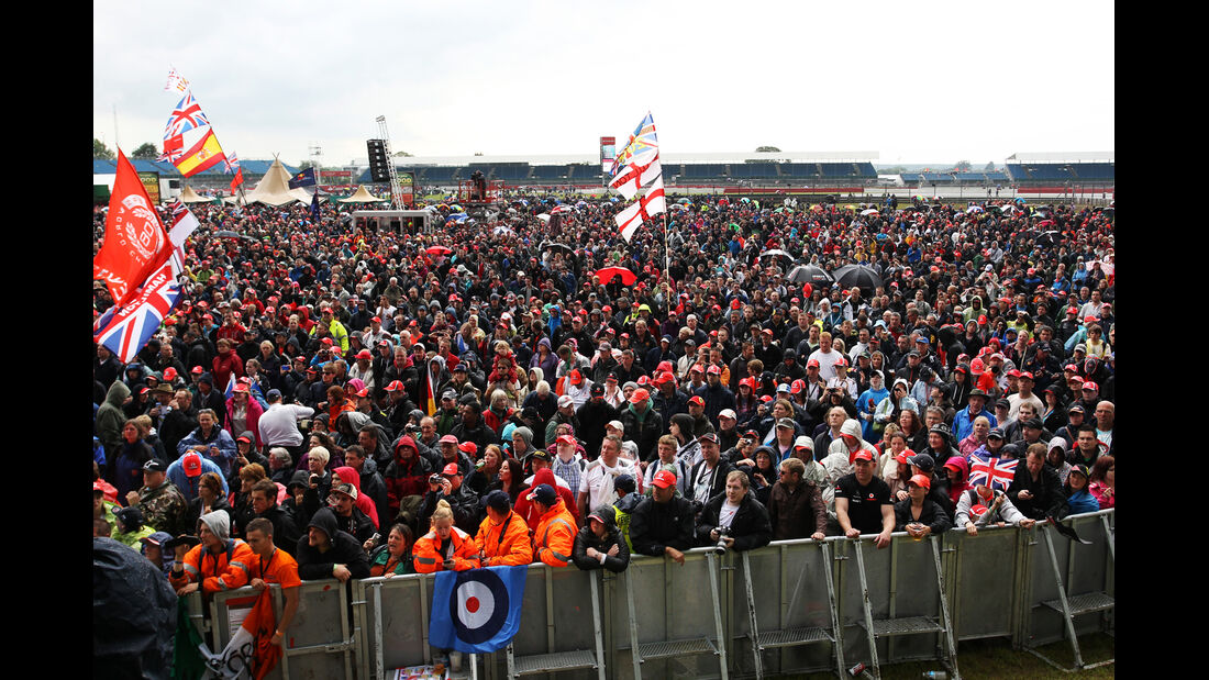 Silverstone Party Fans Formel 1 2012 GP England