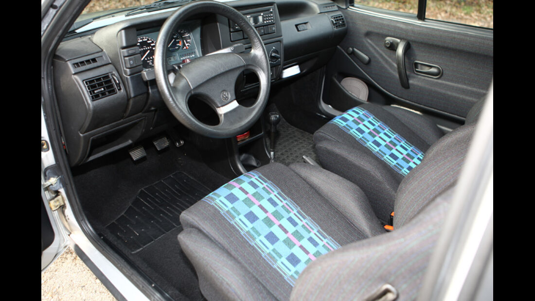 Sitze, Armaturenbrett und Innenraum des VW Polo G40
