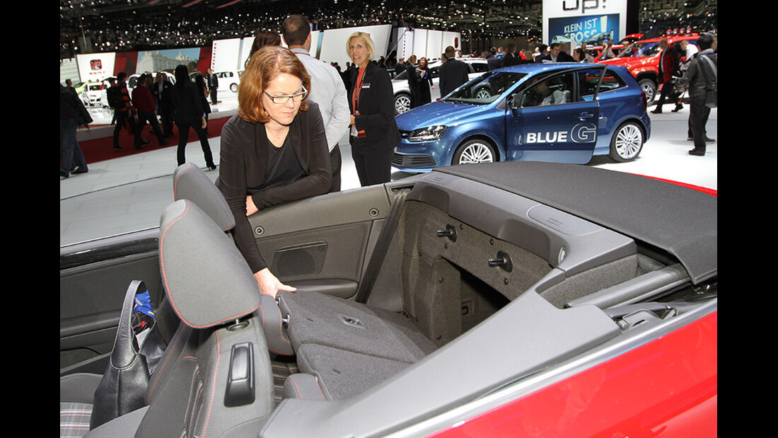 Sitzprobe Birgit Priemer VW Golf GTI Cabrio Genf 2012
