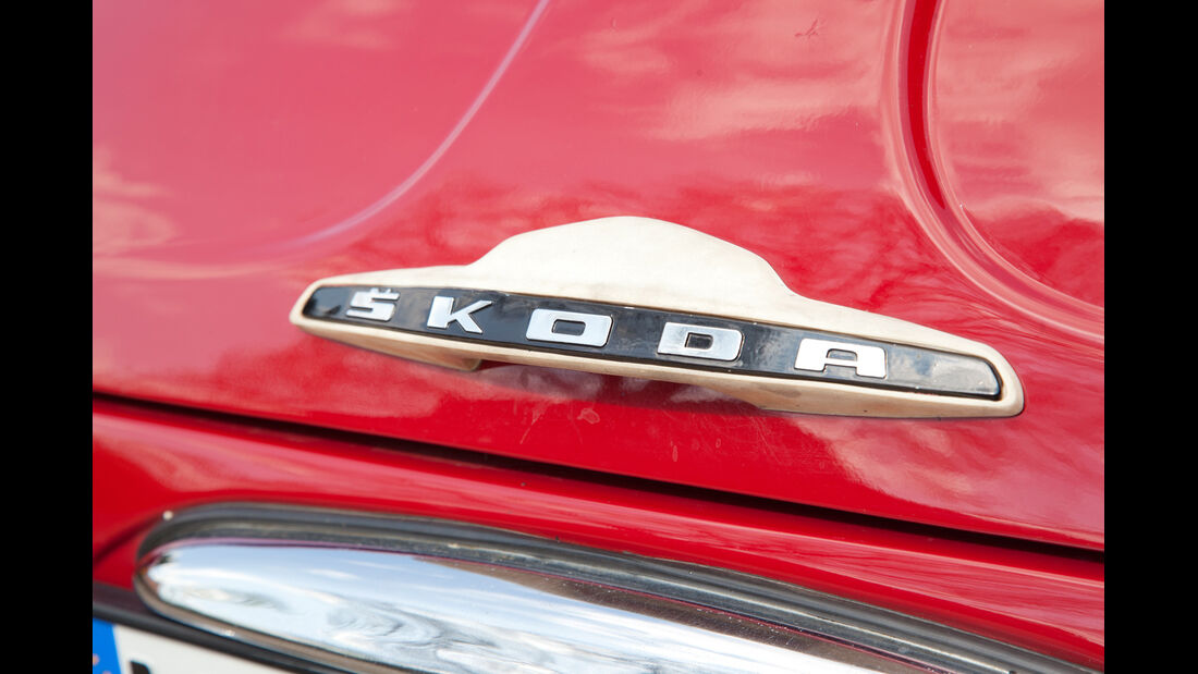Skoda Octavia Super, Emblem