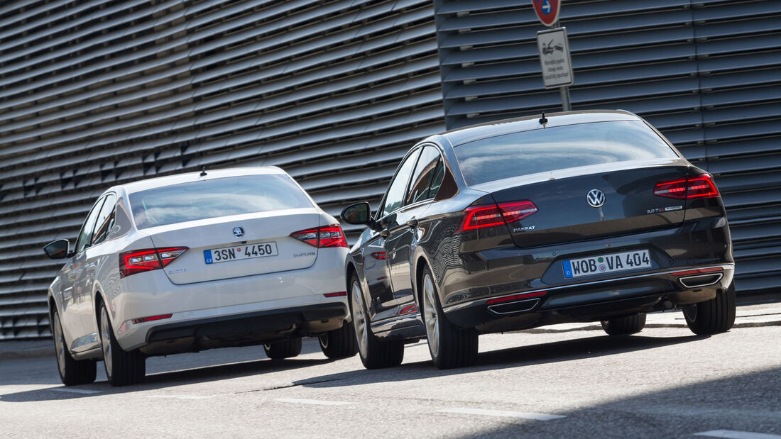 Skoda Superb 2.0 TSI, VW Passat 2.0 TSI, Heckansicht