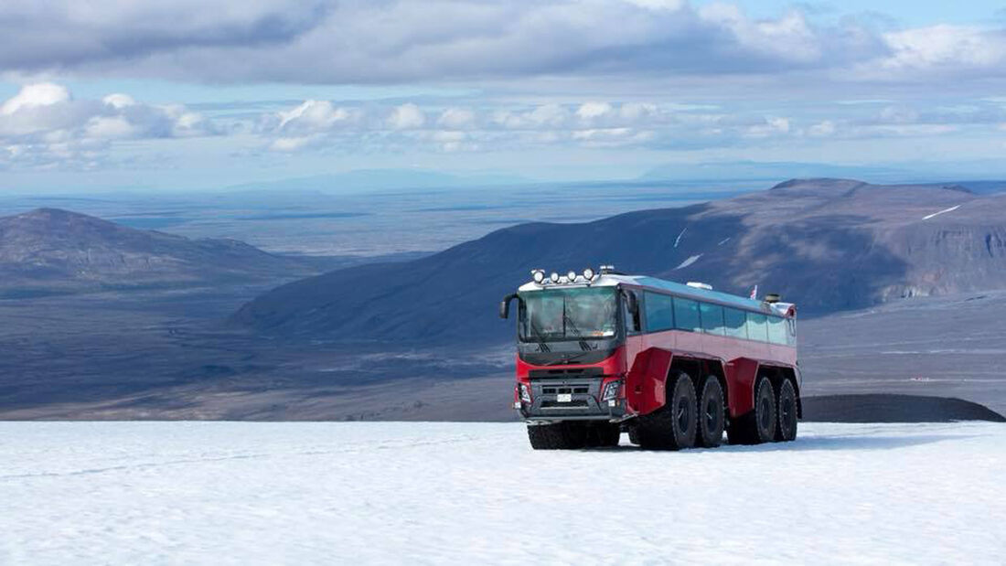 Sleipnir Glacier Truck Island 8x8 Gletscher-Bus