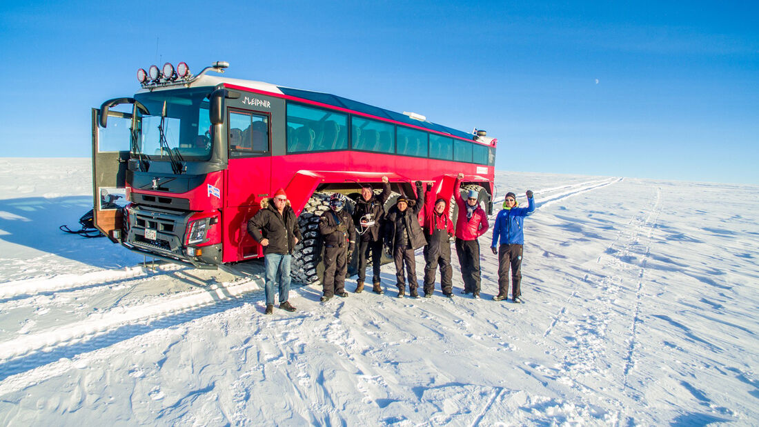 Sleipnir Glacier Truck Island 8x8 Gletscher-Bus