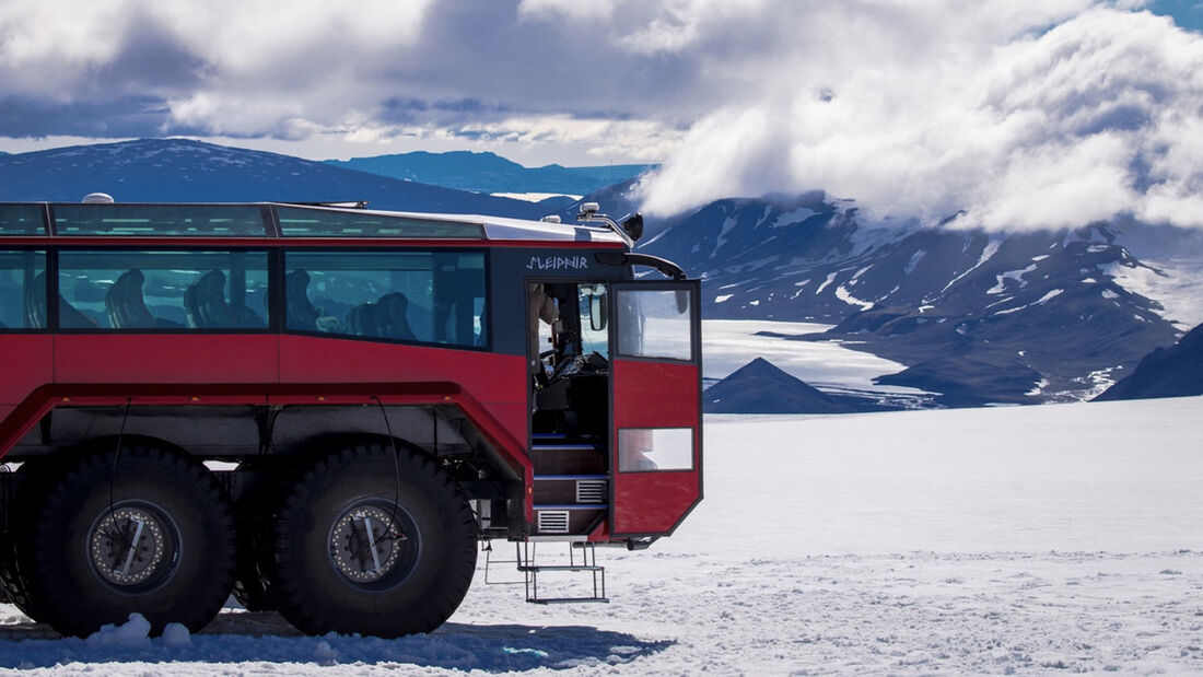 Sleipnir Glacier Truck Island 8x8 Gletscher-Bus