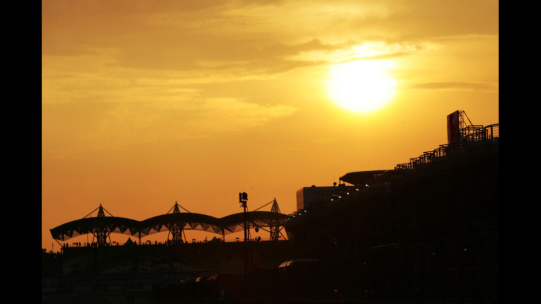 Sonnenuntergang GP Malaysia 2012
