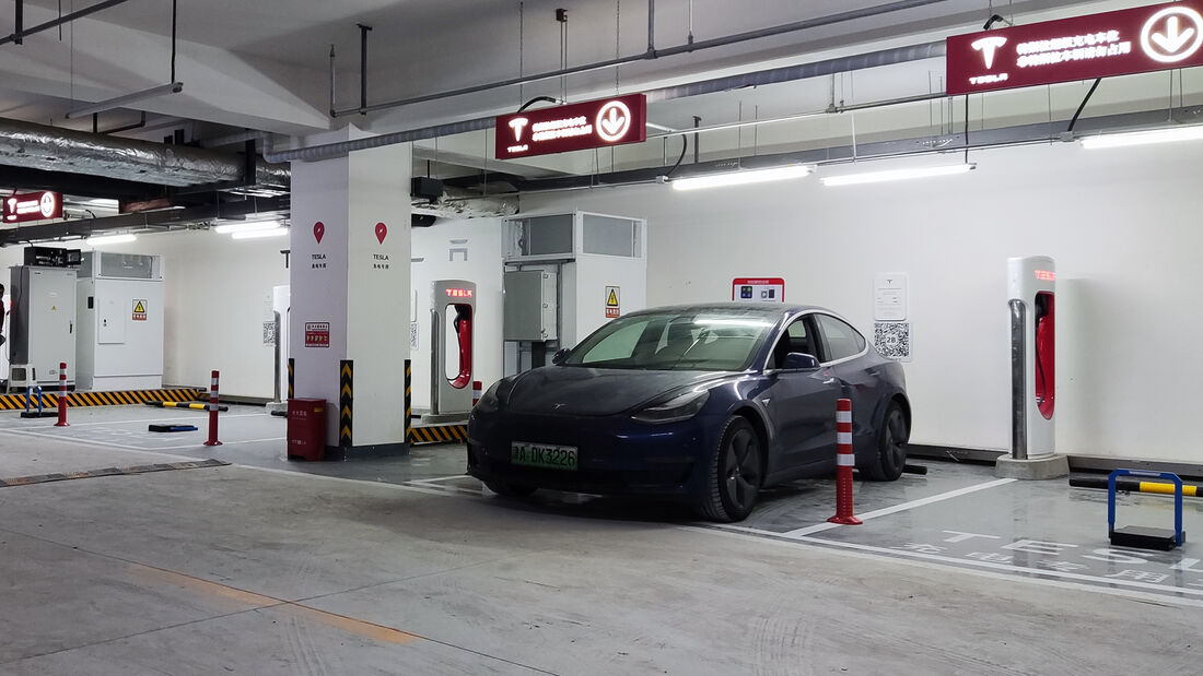 Sperrbarer Tesla-Supercharger in China