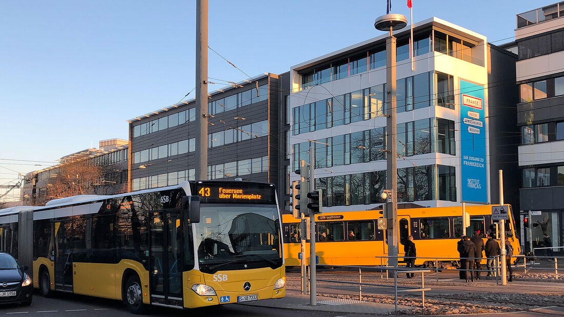 Stadtbahn U-Bahn ÖPNV Bahn und Bus