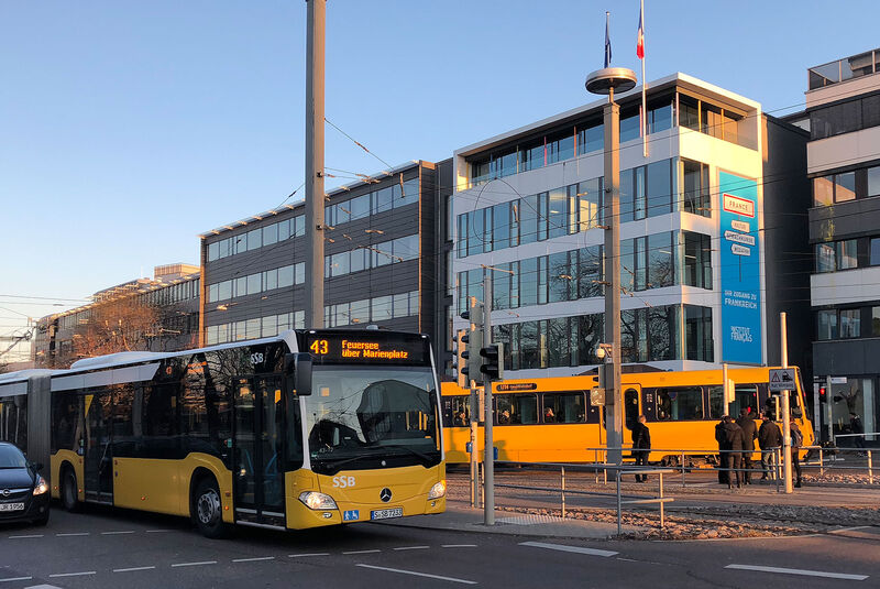 Stadtbahn U-Bahn ÖPNV Bahn und Bus