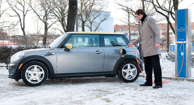 Startschuss für den Mini E in Berlin