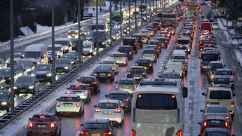 Stau Autobahn Winter