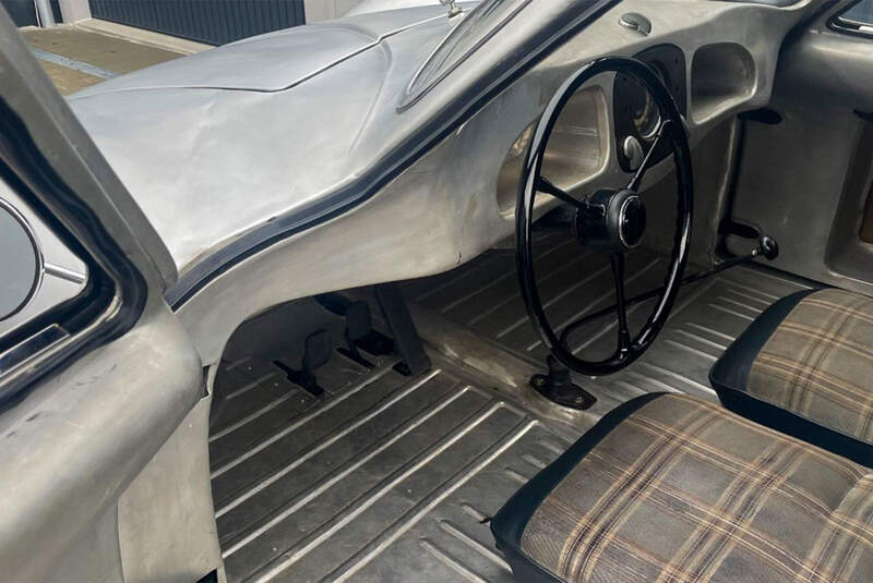 Stromlinien-Replika Typ 60 K10-RR auf VW Käfer Chassis