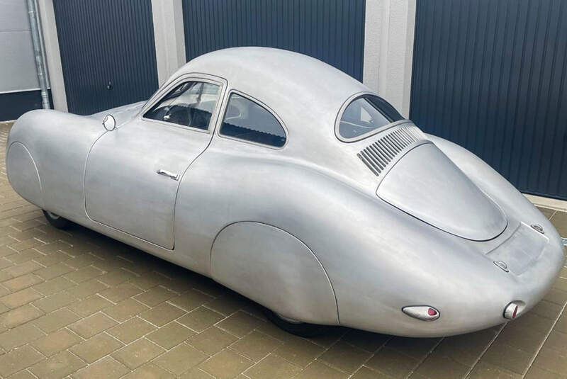 Stromlinien-Replika Typ 60 K10-RR auf VW Käfer Chassis