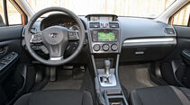 Subaru XV 2.0i, Lenkrad, Cockpit