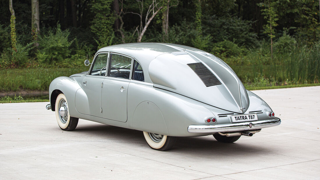 Tatra T87