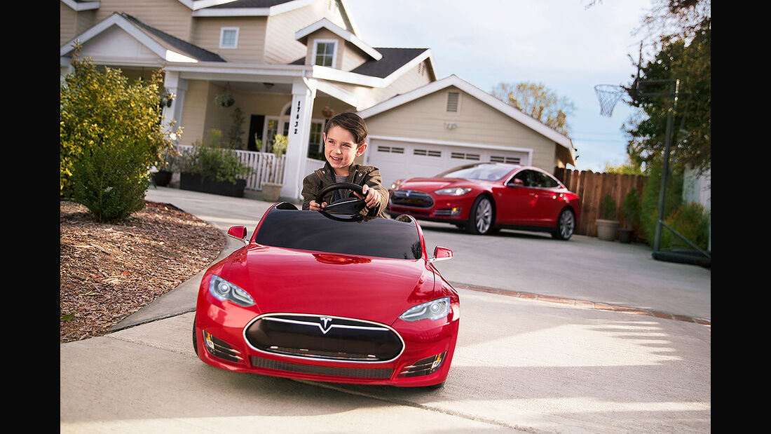 Helemaal droog Sneeuwwitje Ga trouwen Tesla für Kinder: E-Auto im Miniaturformat | AUTO MOTOR UND SPORT