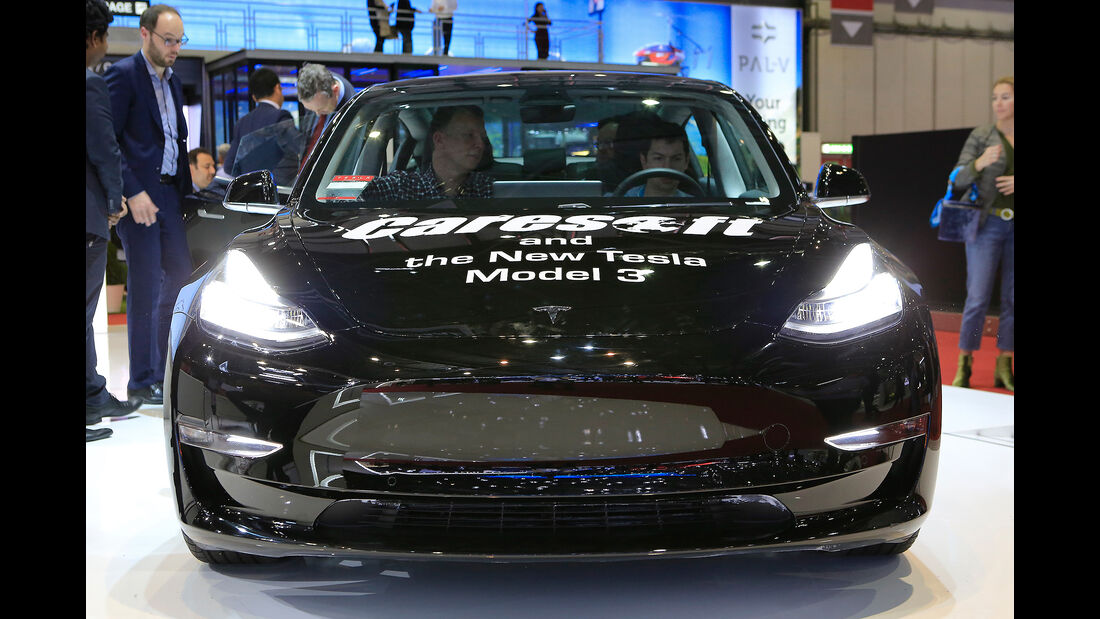Tesla Model 3 Sitzprobe 2018