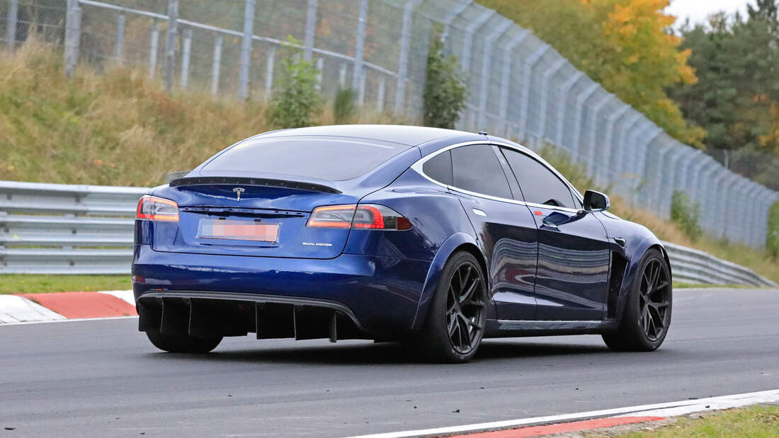 Tesla-Model-S-169FullWidth-678fd42f-1637