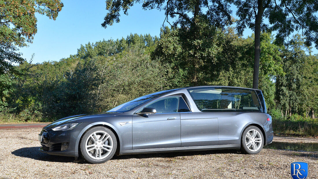 Tesla Model S Leichenwagen