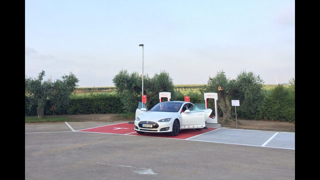Tesla Model S, Roadtrip, Nordkap, Spanien, Tour, Rekordfahrt