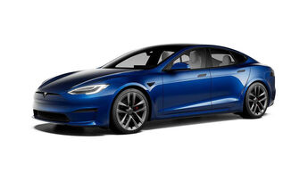 Tesla Model S mit schwarzen Applikationen