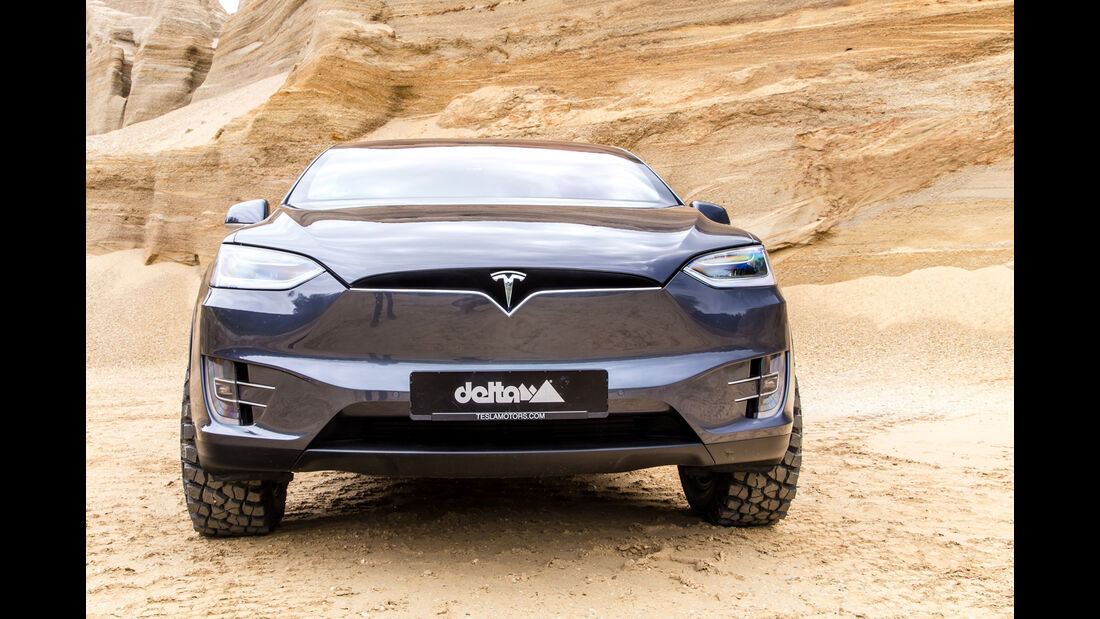 Tesla Model X delta4x4