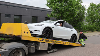 Tesla Model Y Performance, Dauertest, 100000 Kilometer, leere Antriebsbatterie