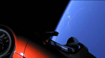 Tesla Roadster Space X Weltall Screenshot