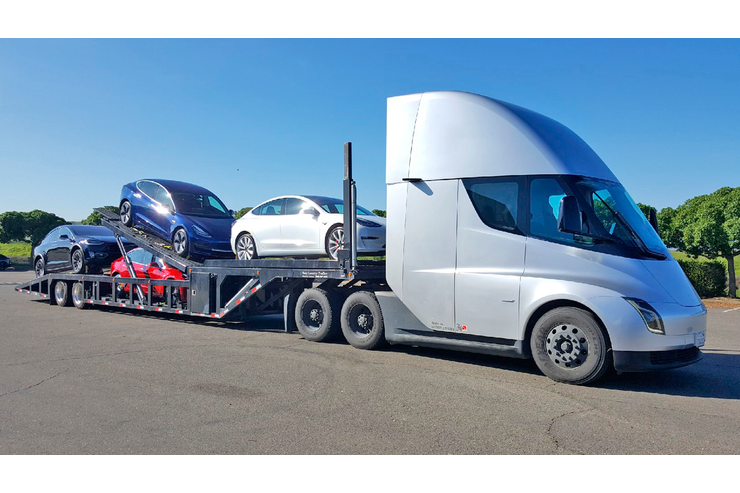 Tesla Semi-Truck: 1000 km Reichweite und Megawatt-Laden | AUTO MOTOR