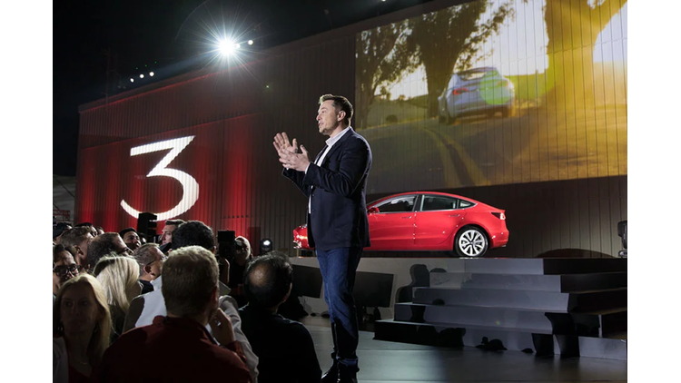 Tesla Will Versicherungen Auf Basis Von Nutzerdaten Anbieten Auto Motor Und Sport