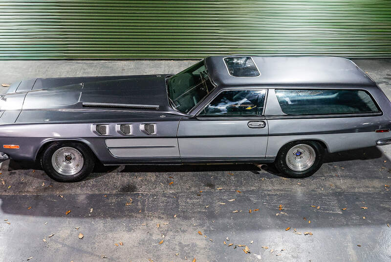 The Beast von John Dodd Oldtimer-Kombi mit Flugzeugmotor