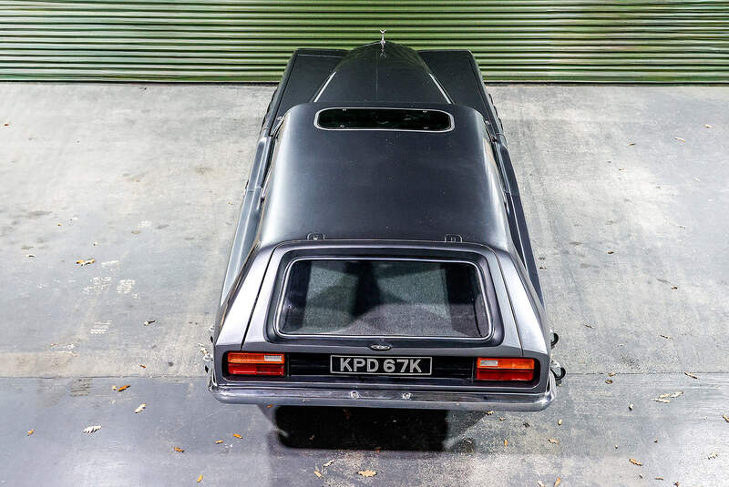 The Beast von John Dodd Oldtimer-Kombi mit Flugzeugmotor