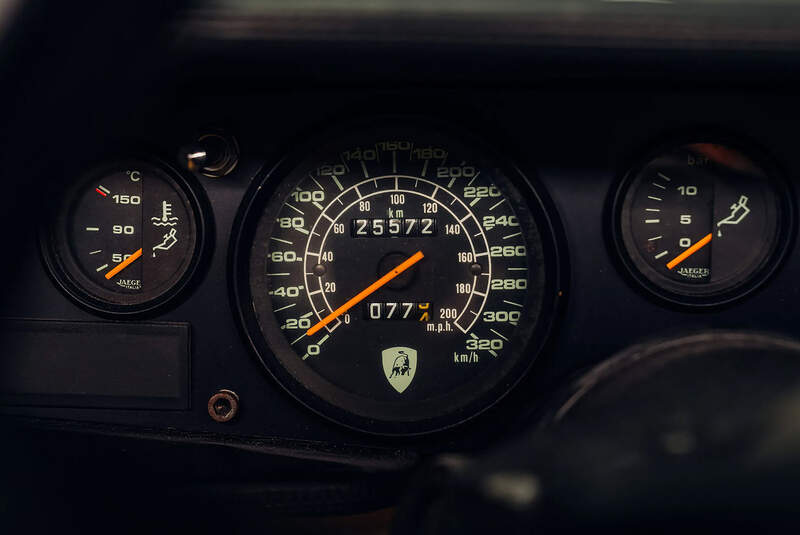 The Camel Collection Lotus Type 102 Lamborghini 5000QV