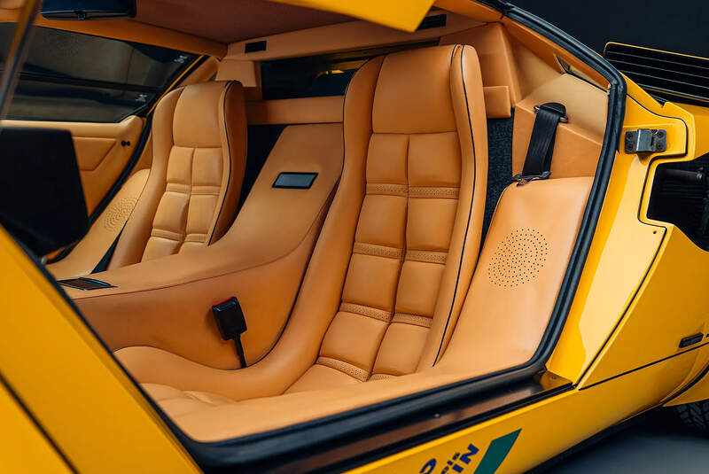 The Camel Collection Lotus Type 102 Lamborghini 5000QV