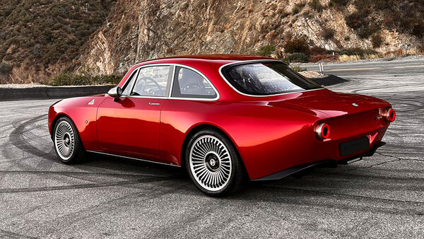 Totem Automobili Alfa Romeo GT Super Restomod