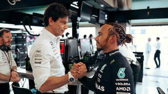 Toto Wolff & Lewis Hamilton - Mercedes -  F1 2023