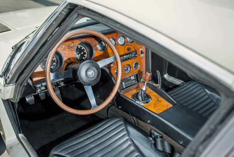 Toyota 2000GT, Cockpit