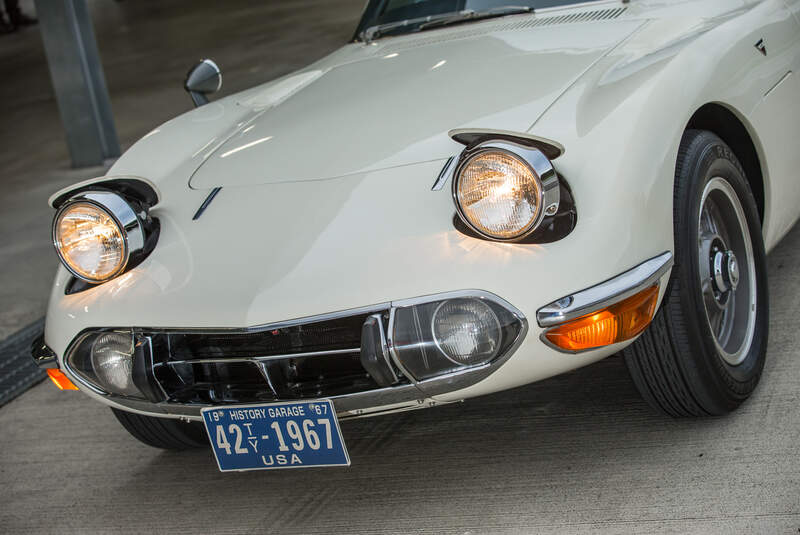 Toyota 2000GT, Frontscheinwerfer