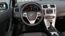 Toyota Avensis Combi D-4D, Cockpit, Lenkrad