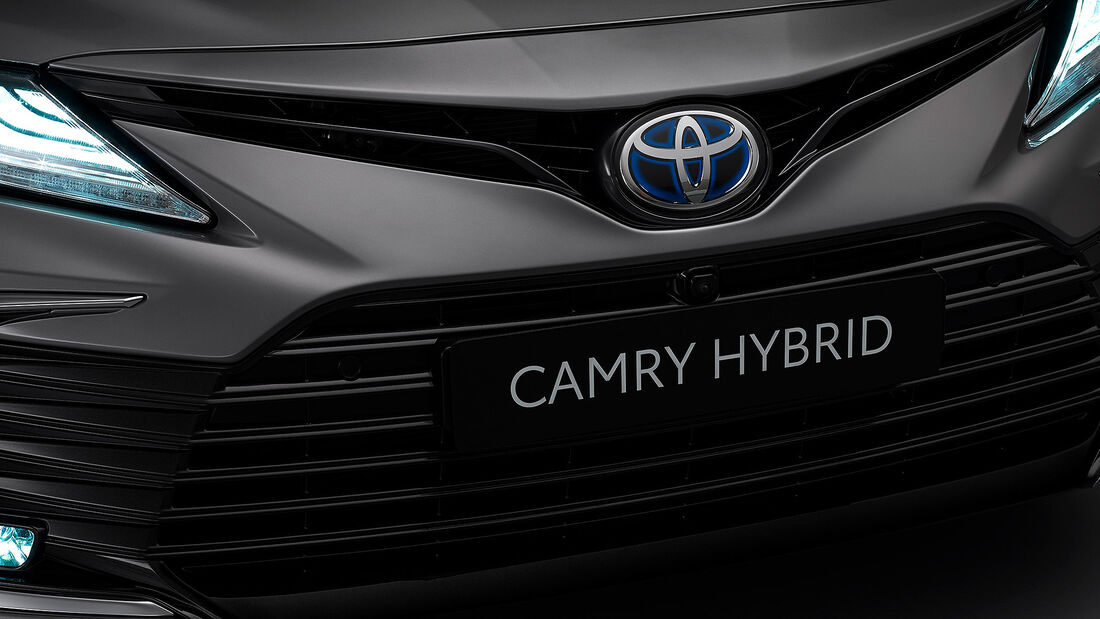 Toyota Camry Hybrid 2021