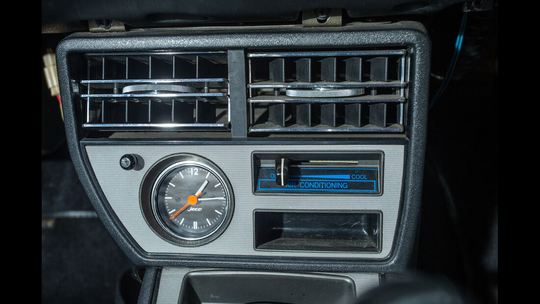 Toyota Celica, Mittelkonsole