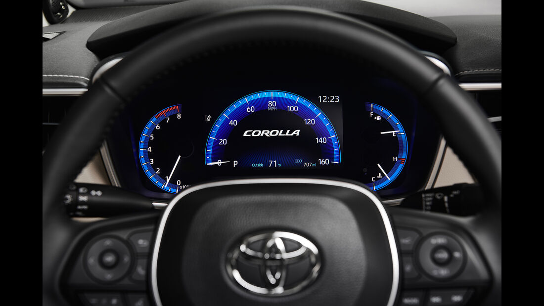 Toyota Corolla Limousine (2018)