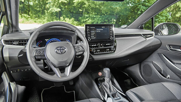 Toyota Corolla TS 2.0 Hybrid, Interieur