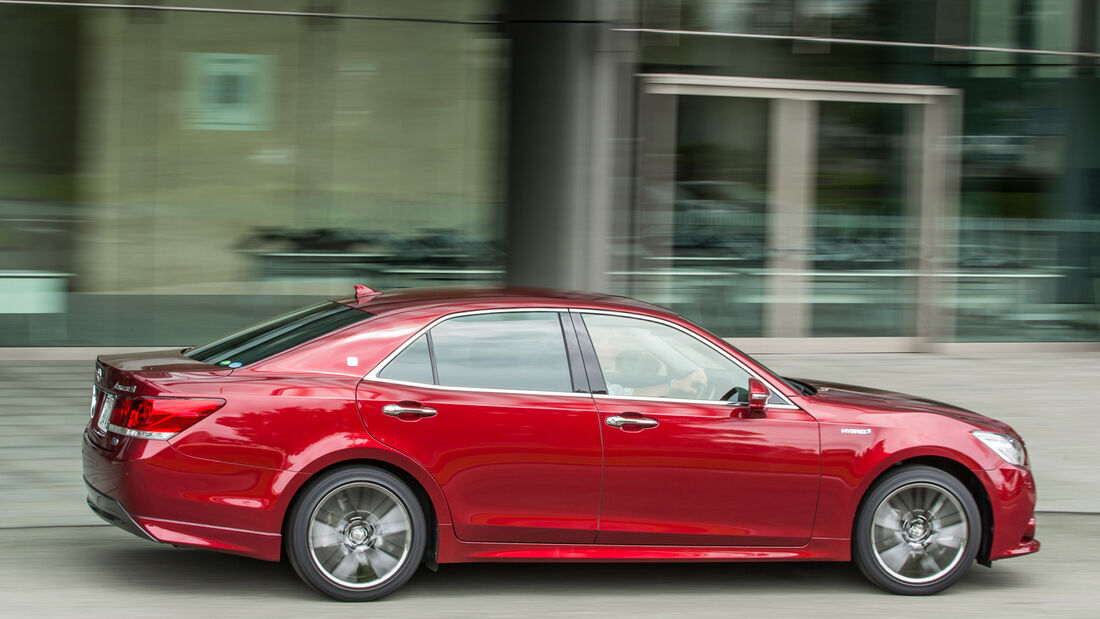 Toyota Crown Athlete S Hybrid, Seitenansicht