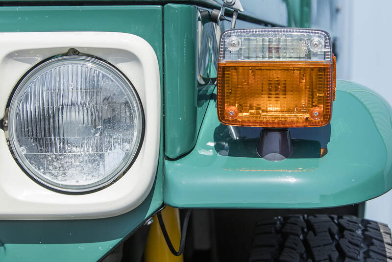 Toyota FJ40 Land Cruiser Hardtop (1980) Tom Hanks